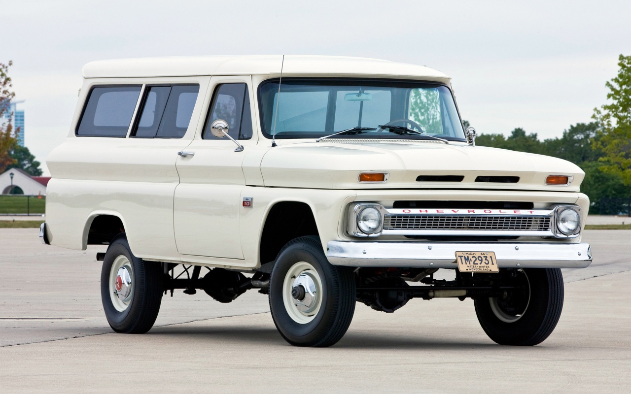 Chevrolet Suburban 1965-67