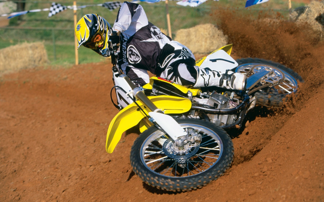 Motocross - Yellow Suzuki, 1