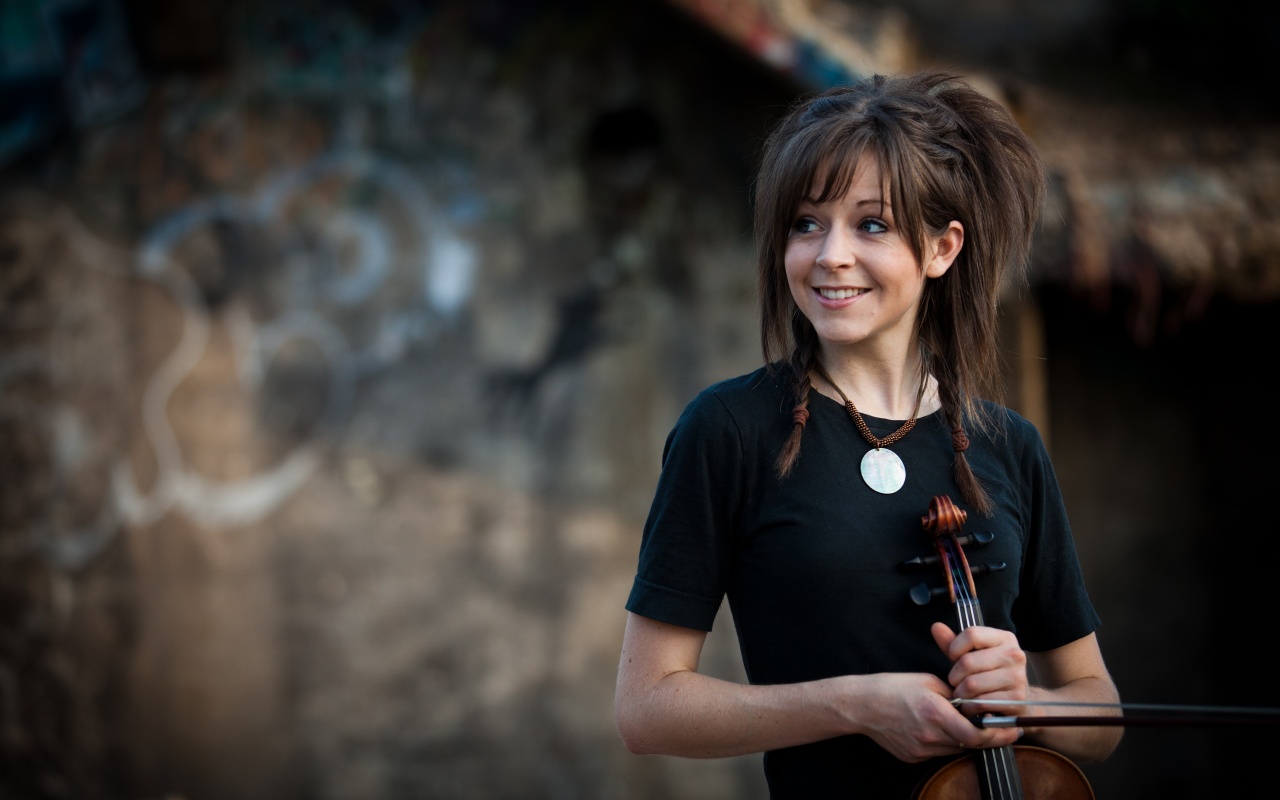 Lindsey Stirling, Violin