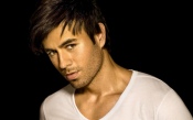 Enrique Iglesias in a White T-Shirt