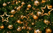 Gold Ornaments on a Christmas Tree 1680x1050