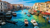 Venice in the Spring, tilt-shift effect