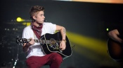 Justin Bieber With Guitar