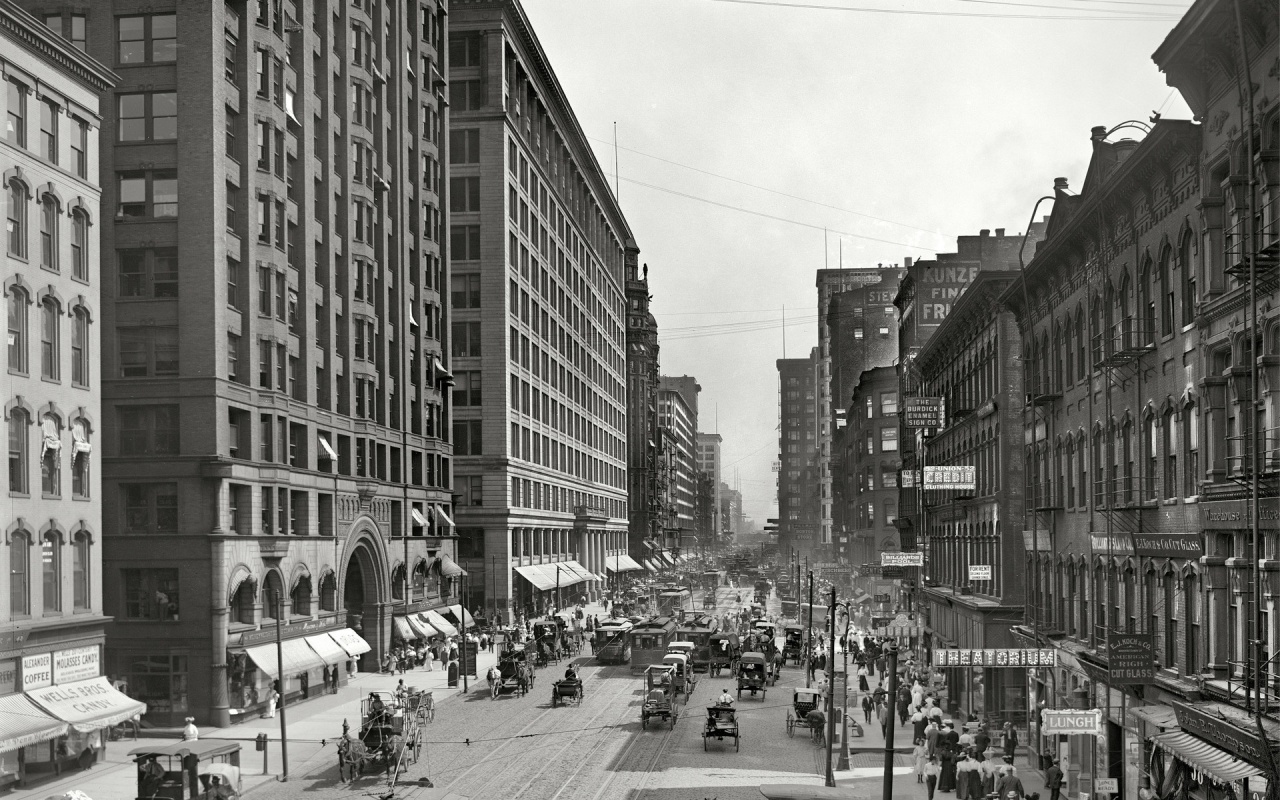 State Street south from Lake Street, Chicago, 1907, USA